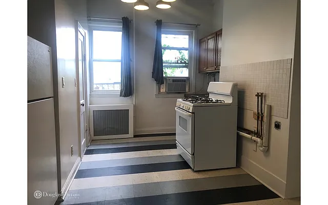 Rented by Douglas Elliman | media 7