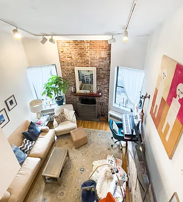 Rented by City Connections Realty | media 27
