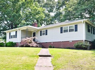 108 Woodland Dr, Greer, SC 29651