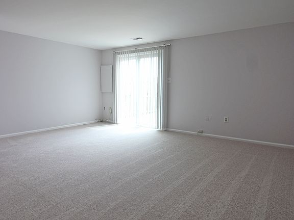 3rd image of 5940 Grisby House Ct
