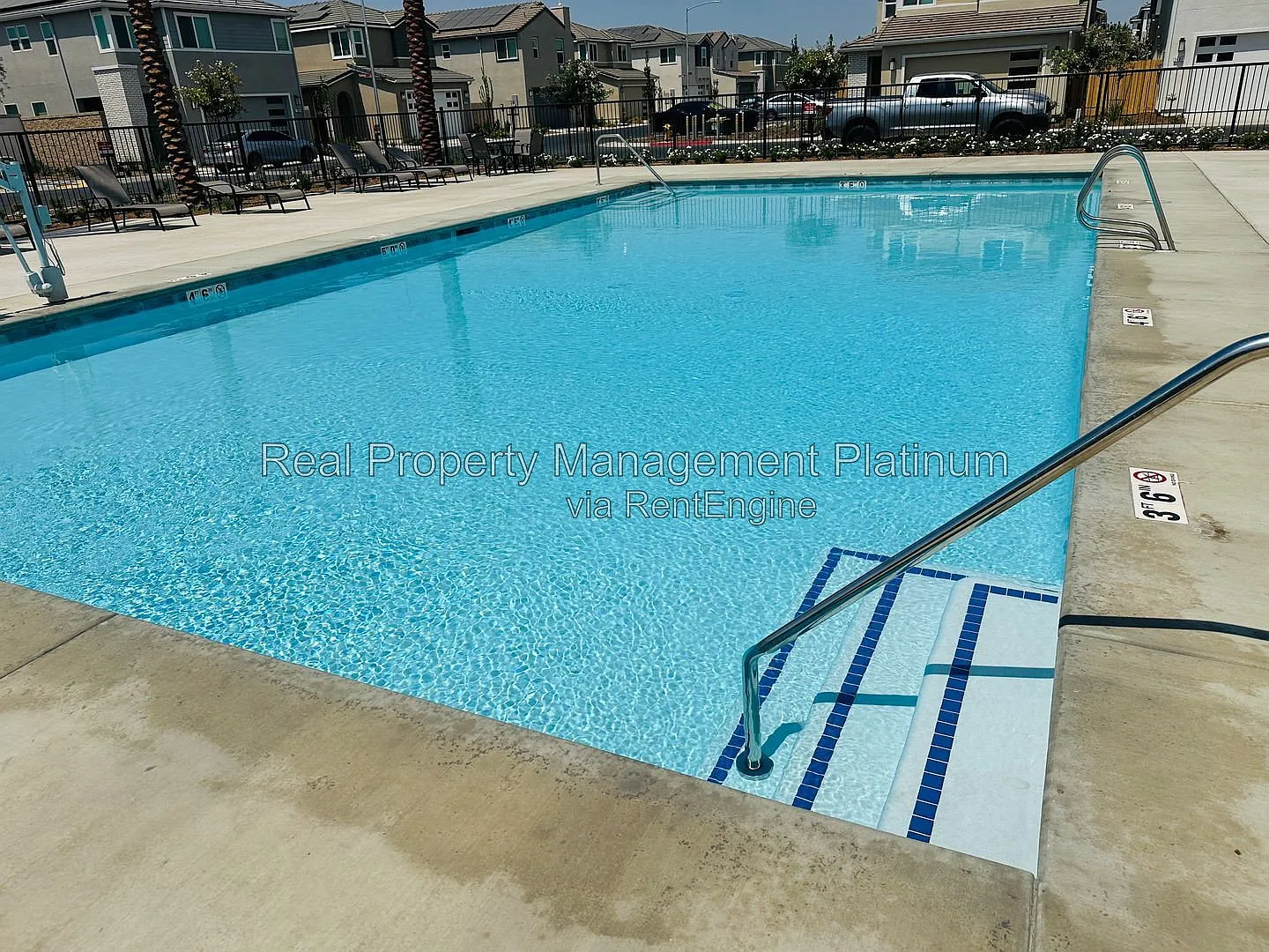 3 bed, 2.5 bath, 1651 sqft, $2,650 — Photo 2