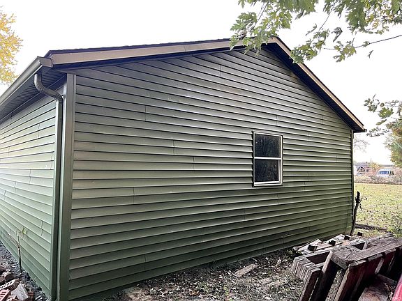 4th image of 1706 N Orchard Rd