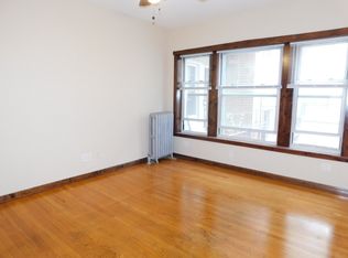 1110 W Columbia Ave #14, Chicago, IL 60626