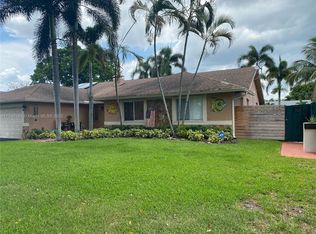 8421 SW 28th St, Fort Lauderdale, FL 33328
