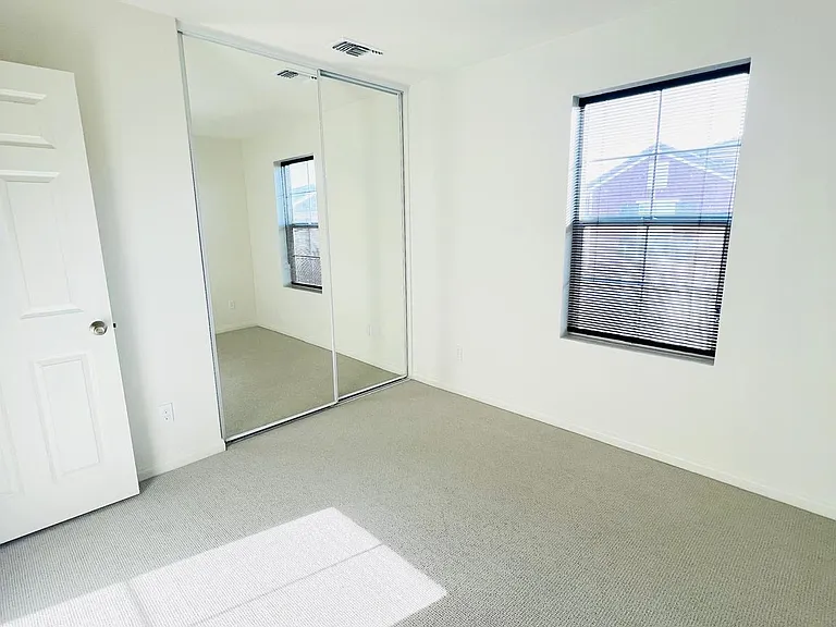3993 E Carmel Privado — Photo 3