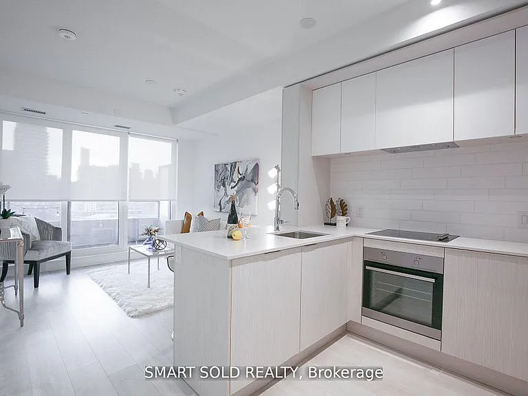225 Sumach St #606W — Photo 34