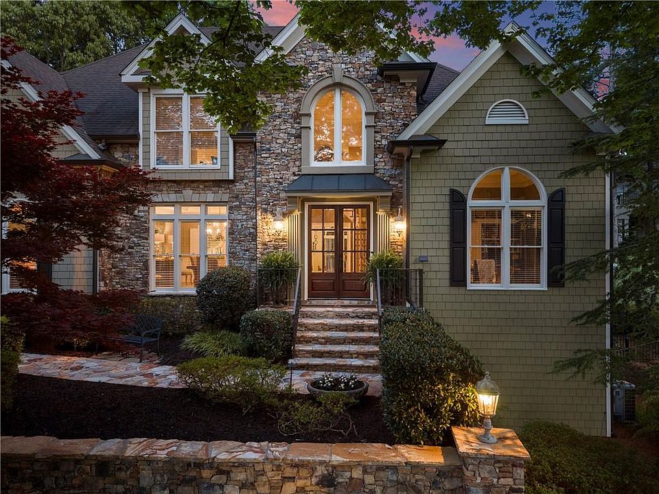 1st image of 2407 Edgemere Ct