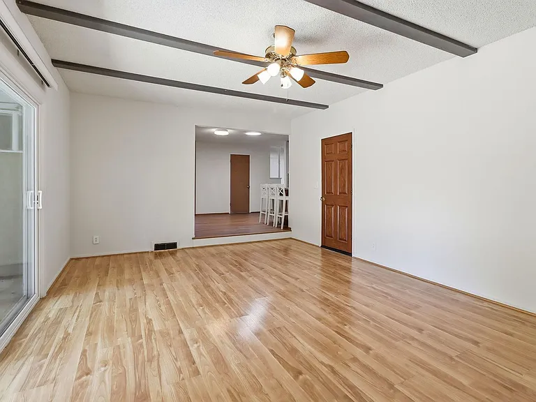 1571 Finch Way — Photo 16