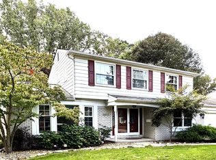 16017 Riverside St, Livonia, MI 48154