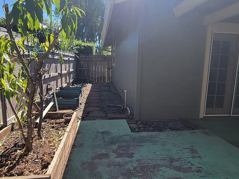 1855 Del Mar Ave — Photo 20
