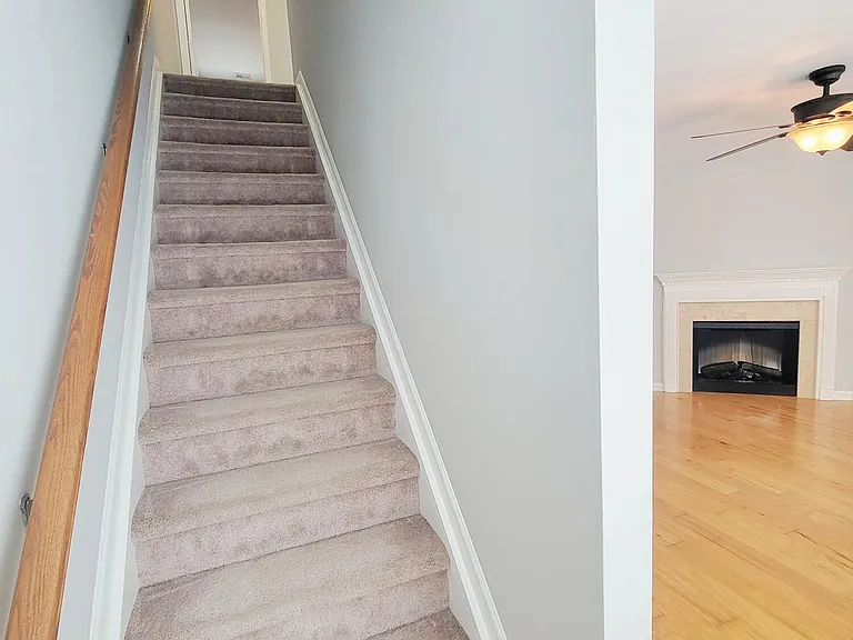 8827 Thornton Town Pl — Photo 29