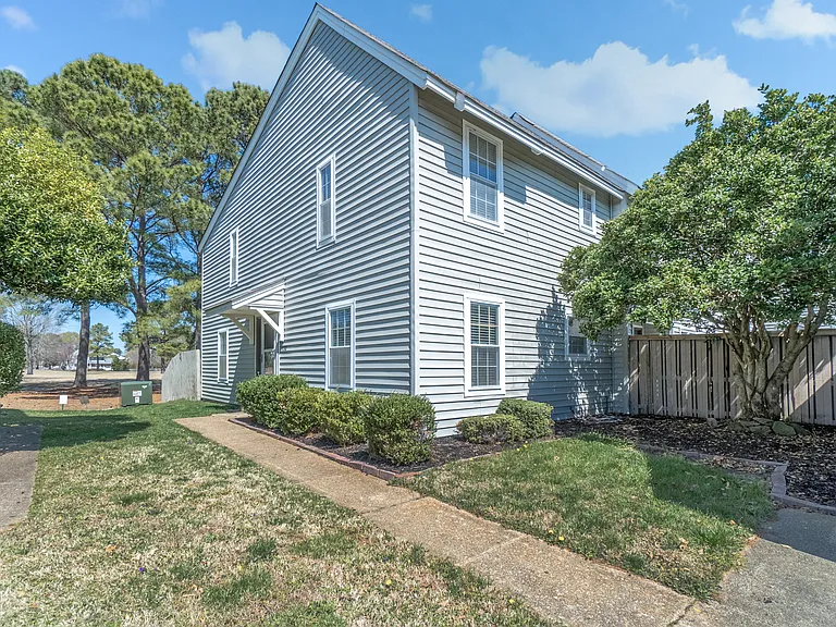 5092 Glenwood Way — Photo 23