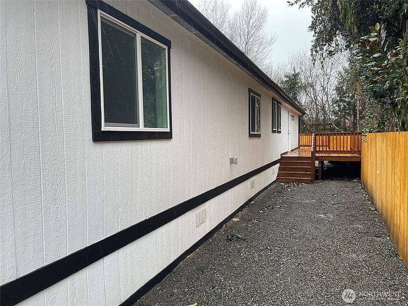 2nd image of 827 West Valley Highway #46