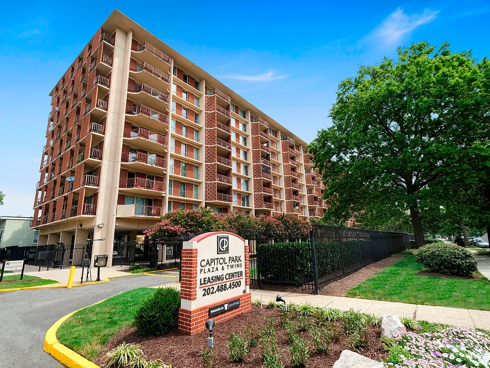 Capitol Park Plaza