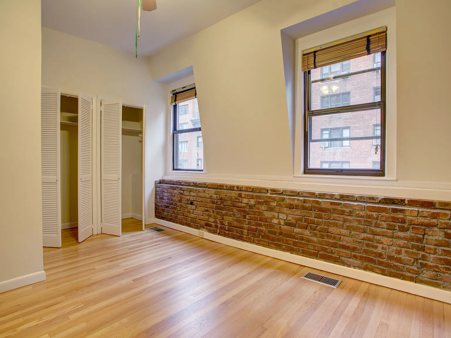 126 East 37th Street — Photo 3