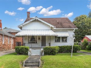 2463 Wisteria St, New Orleans, LA 70122