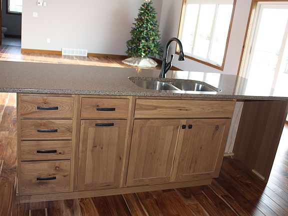 Kitchen island seats 5