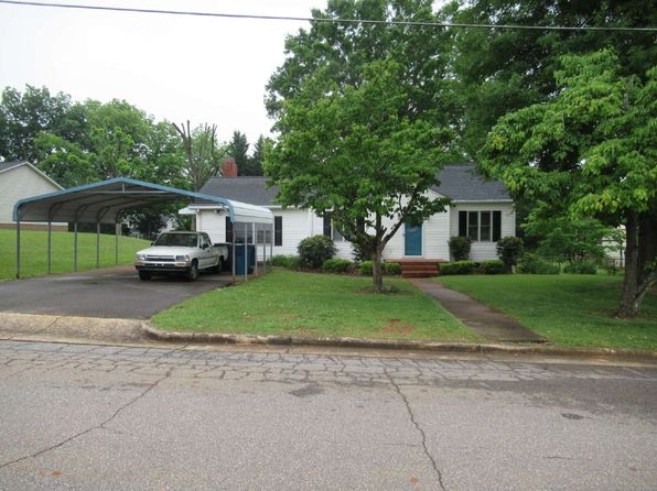 106 E Klutz St