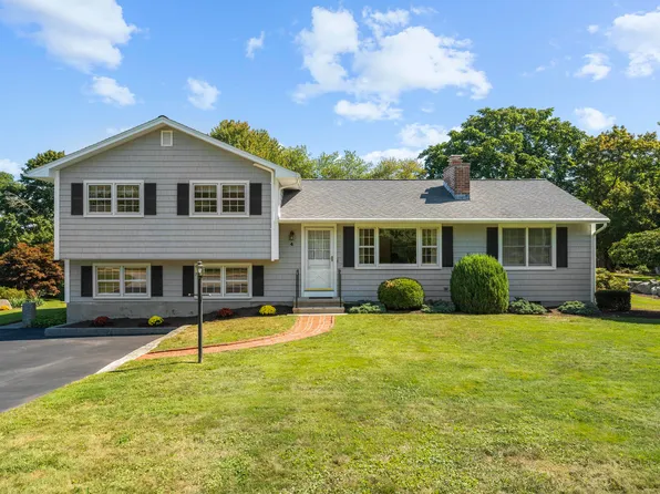 4 Wausau Place, Stonington, CT 06355