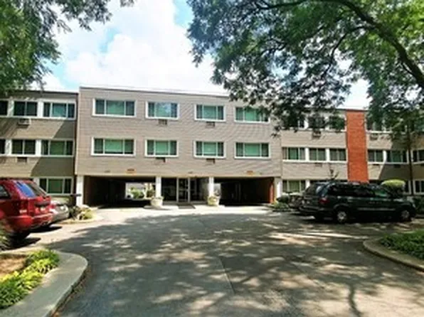 1141 Leavitt Ave APT 115, Flossmoor, IL 60422