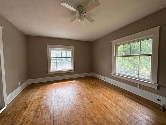 3rd image of 82 Oakdale Ave APT 2