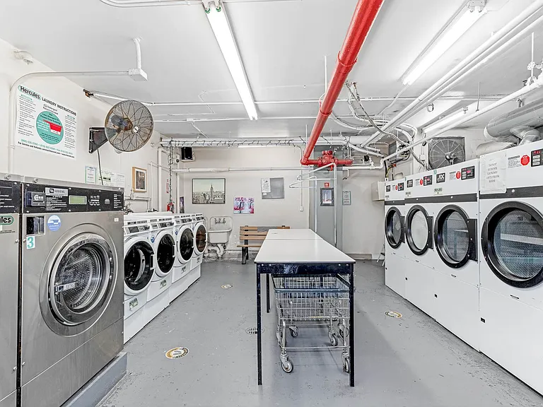330 W 45th St #4K — Photo 10