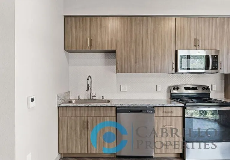 3093 Broadway #302 — Photo 7