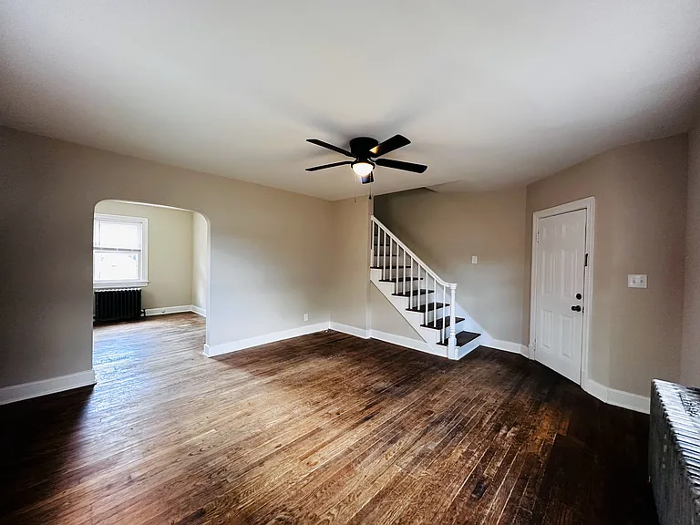160 Dupont Cir #A — Photo 2