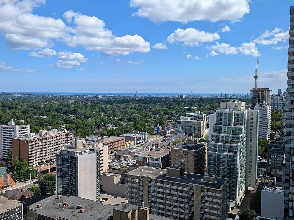 195 Redpath Ave #2707
