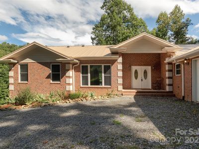 145 Frankie Ln, Flat Rock, NC, 28731