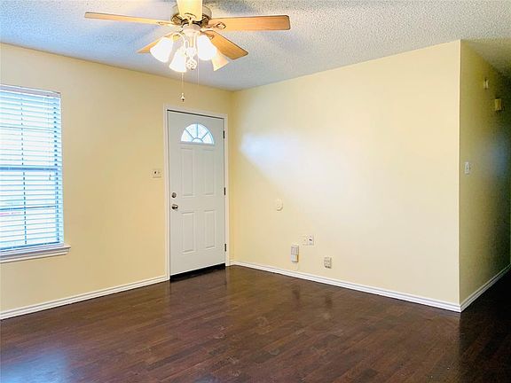 4th image of 303 Turner St