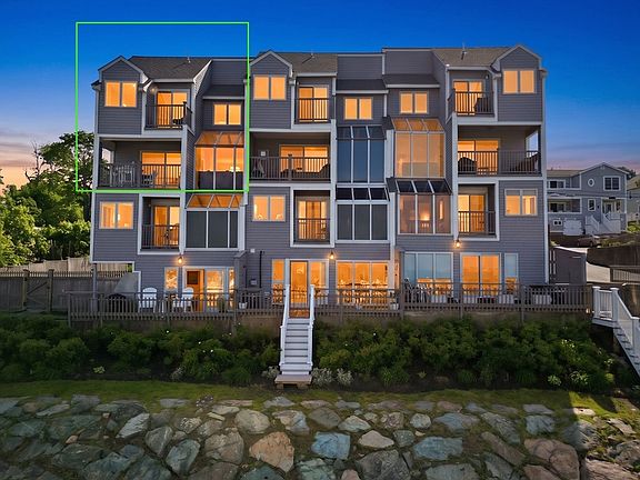 3rd image of 10 Milford St APT 18
