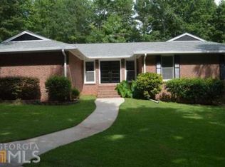 233 Oak Ridge Trl, Fayetteville, GA 30214