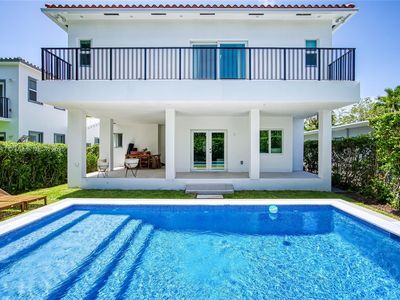 719 W 51st St, Miami Beach, FL, 33140