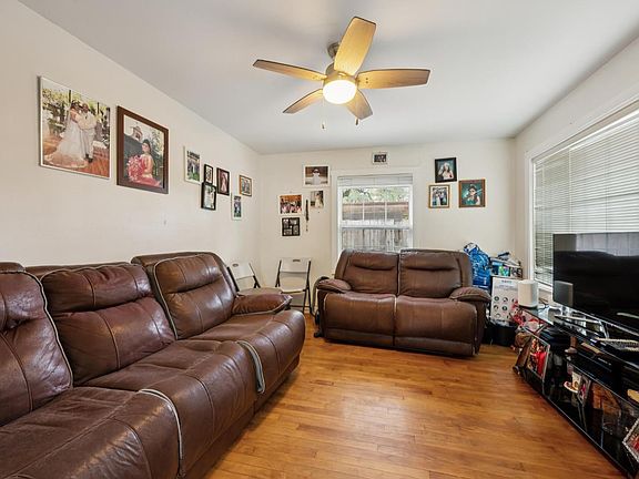 3rd image of 18343 Lucas Avenue