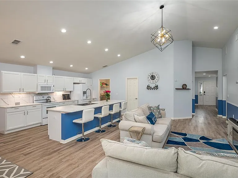 501 Interlock St — Photo 11