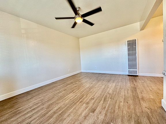 4th image of 350 Dunster Dr #18