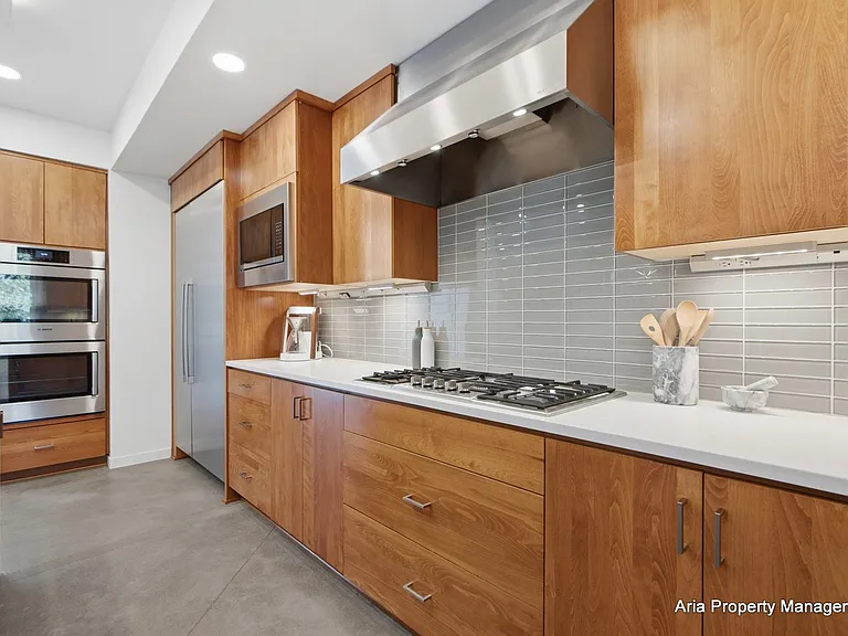 2709 NW Bullfinch Pl — Photo 28