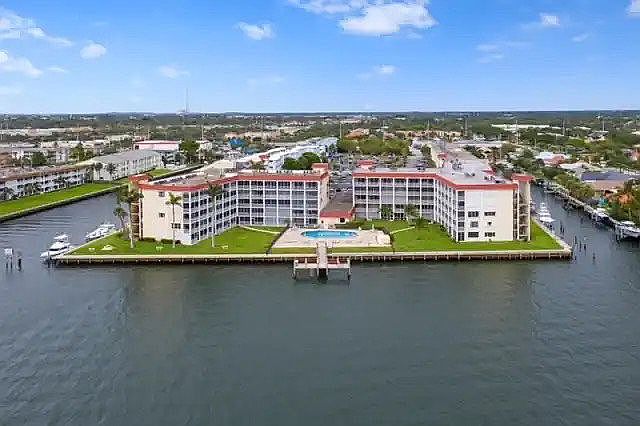 1st image of 105 Paradise Harbour Blvd APT 211