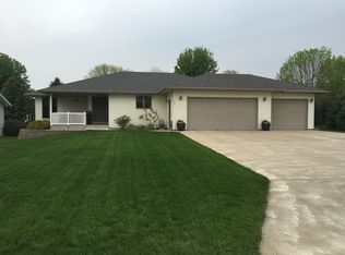 1331 3rd Ave SE, Sioux Center, IA 51250