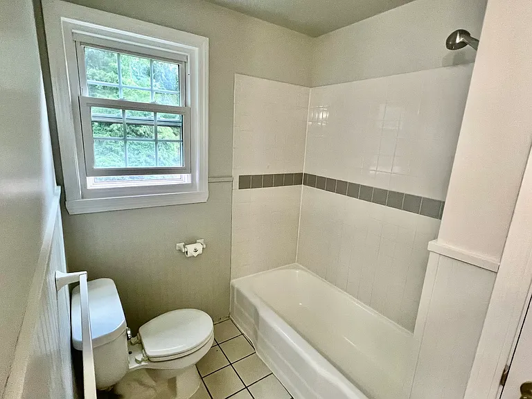 9 Brooks Rd — Photo 27