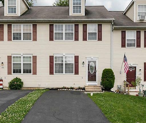 2nd image of 338 Andrew Cir