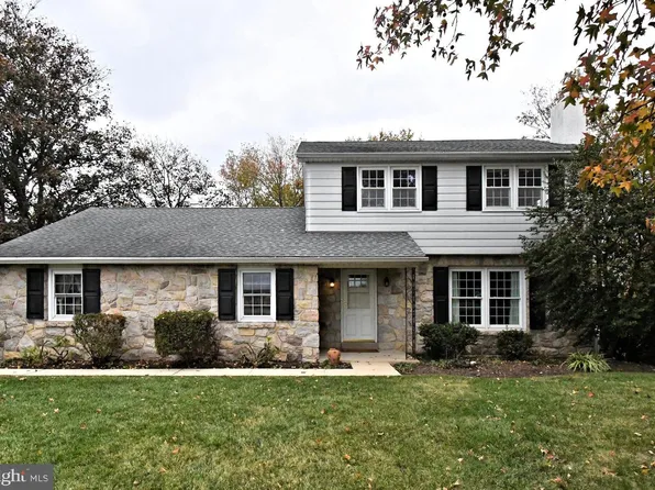 704 Old Swede Rd, Douglassville, PA 19518