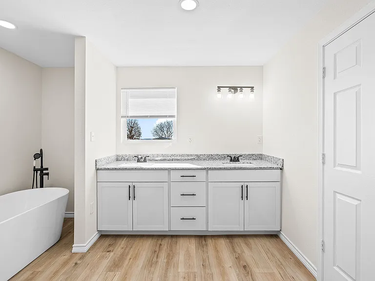 6306 FM 144 N — Photo 17