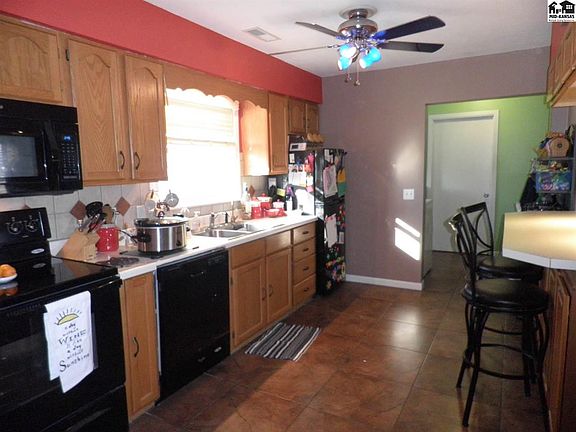 3rd image of 3005 N Halstead St