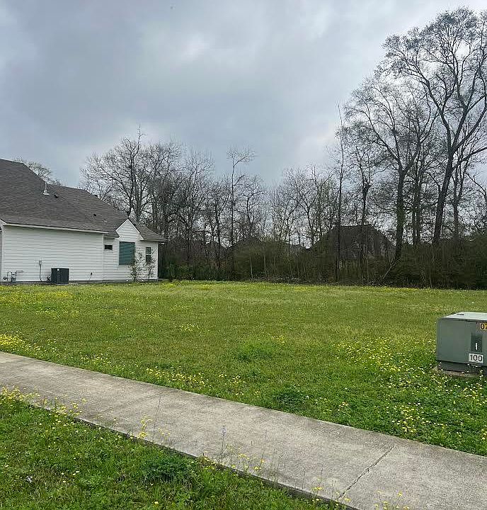 2nd image of 200 Fawn Crest Dr