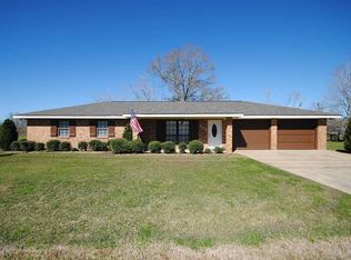 404 Eagle Dr, Raceland, LA 70394