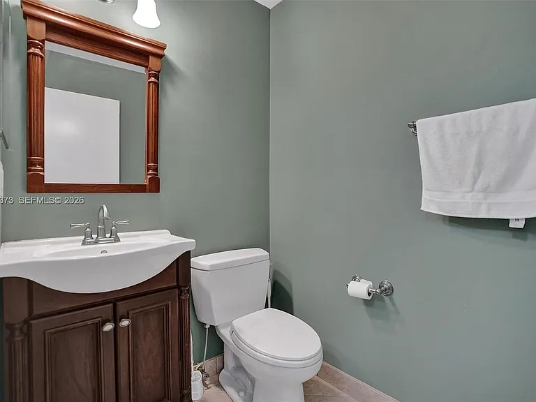 1726 SW 110th Ter — Photo 23