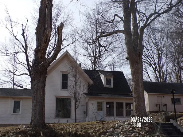 305 W Pine St, Big Rapids, MI 49307