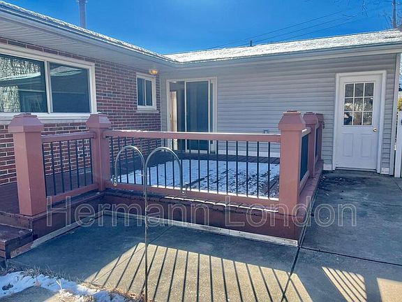 2nd image of 1275 Saint Catherine St